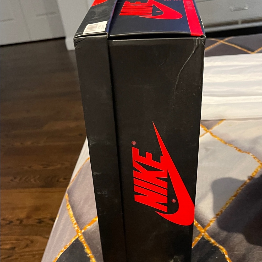 Nike Men's Black and Red High-Top Sneakers brand New - Picture 4 of 12